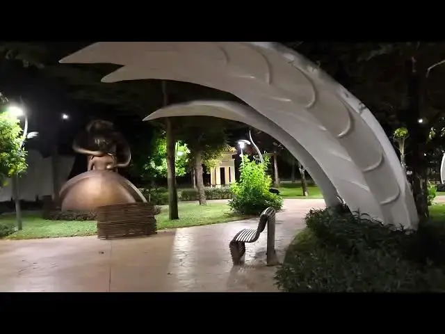 Video thumbnail for 🌌✨ Nighttime Wander in Urban Park, Grand World Phú Quốc 🌿🎨