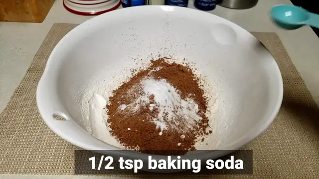 'Video thumbnail for HOW TO MAKE SUPER MOIST CHOCOLATE CAKE ¦ NO OVEN (720p 60fps)'
