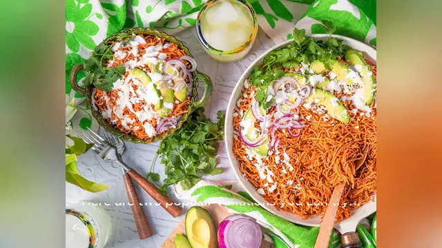 Video thumbnail for fideo recipe