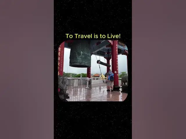 Video thumbnail for Who Can Ring it Harder? | Taiwanese Monk Temple Bell