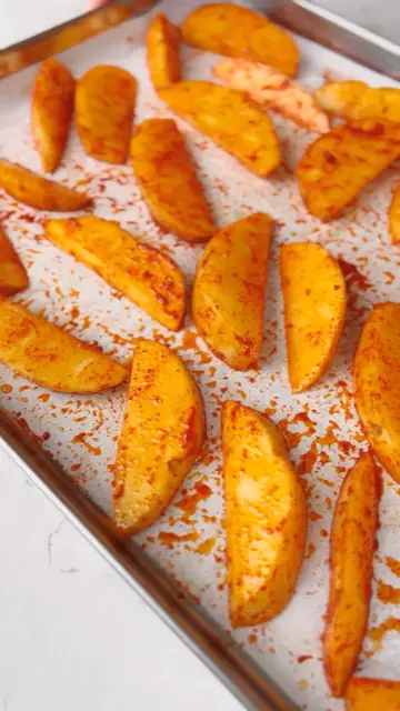 Video thumbnail for PAPRIKA POTATO WEDGES