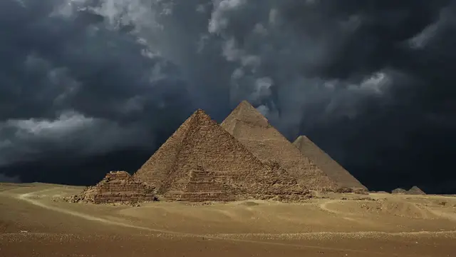 Video thumbnail for Pyramids Along the Desert Strip – Unveiling the Secrets of Ancient Construction