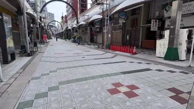 Video thumbnail for American Couple Explores Osaka: Glico Man, Sushi & Culture