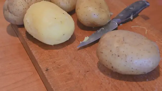Video thumbnail for Crispy Roast Potatoes