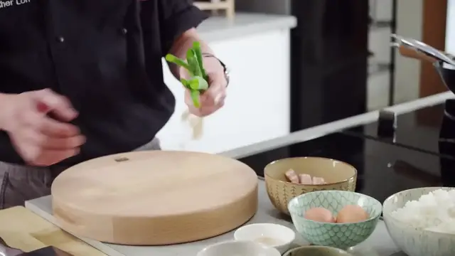 'Video thumbnail for Irresistible Japanese Fried Rice Recipe! (720p 25fps)'