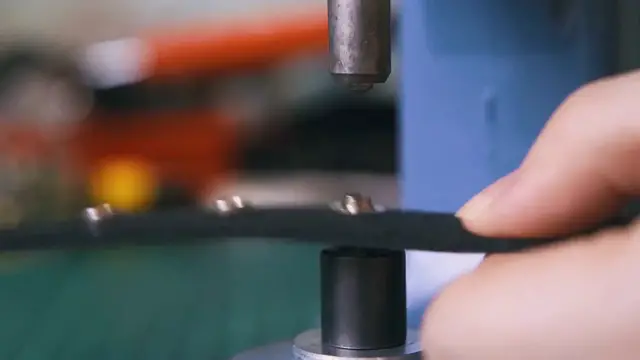 Video thumbnail for Moon Leather Dual Camera Strap: A Photographer’s Best Friend