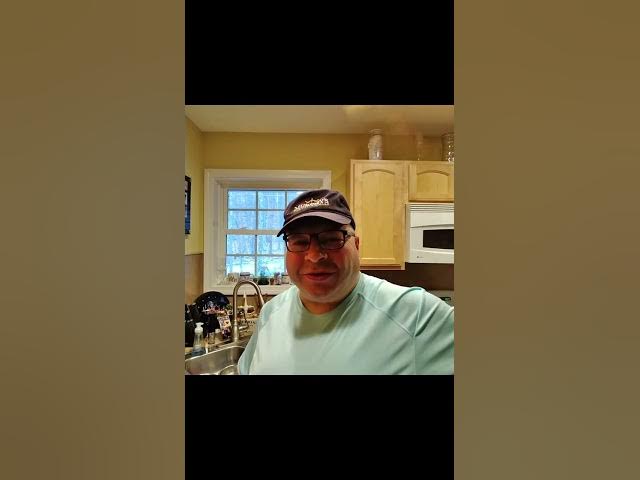 Video thumbnail for This Is What Professional Travel Vloggers Use