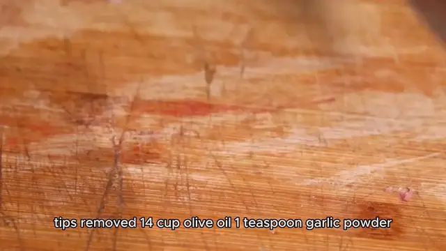 Video thumbnail for easy chicken wings recipe