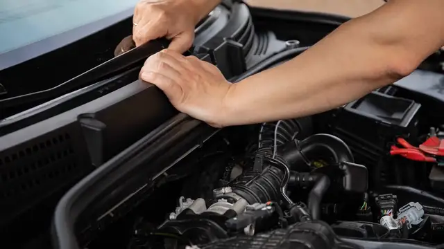 'Video thumbnail for Vauxhall Astra J Review: A Car in Search of Its Purpose'