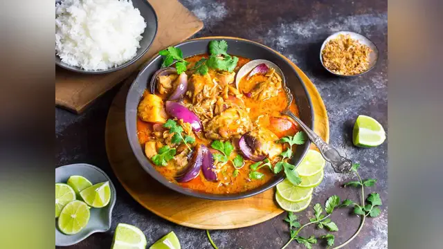 Video thumbnail for massaman curry recipe