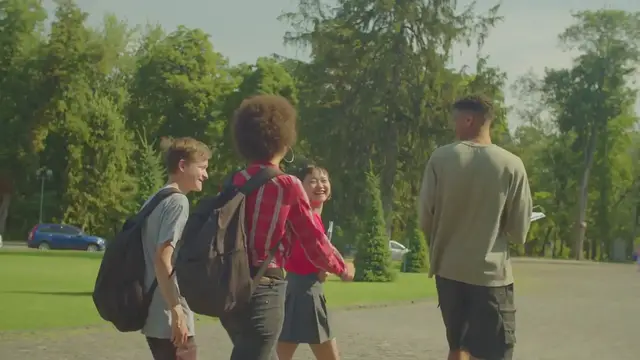 Video thumbnail for The Benefits of Dual Enrollment Programs for U.S. High School Students