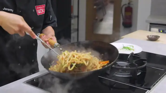 'Video thumbnail for Simple and Delicious Yaki Udon Recipe! (720p 25fps)'