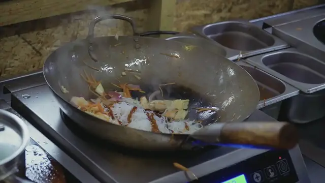 Video thumbnail for Beef and Ginger-Sesame Stir-Fry with Snow Peas Recipe