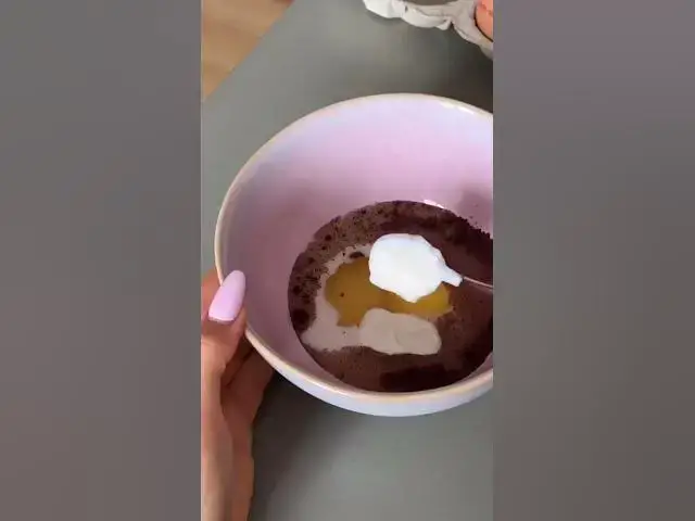 Video thumbnail for Cinnamon roll pancakes & 56g protein 💪 | Myprotein