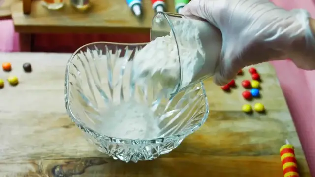 Video thumbnail for A Decadent Icebox Cake Recipe: A Sweet No-Bake Delight