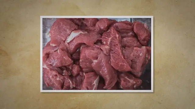 'Video thumbnail for Can Weimaraners eat raw meat?'