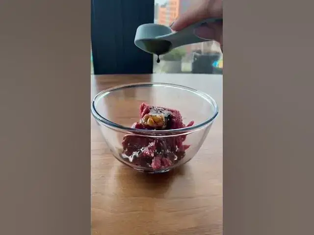 Video thumbnail for try this HEALTHY & EASY crispy chilli beef stir fry 🌶  #shorts