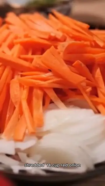 Video thumbnail for broccoli slaw recipe