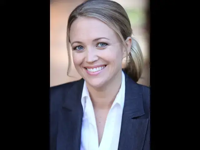 'Video thumbnail for Nourish Your Digestive Health in 2017 with Sara Flowers'
