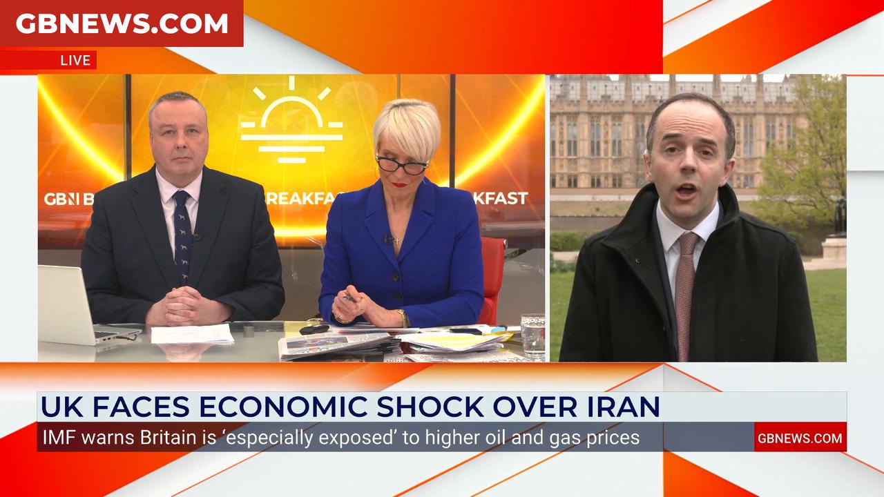 Video thumbnail for WATCH: Treasury Secretary handed GB News grilling on Labour's handling of UK fuel crisis