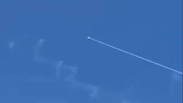Video thumbnail for Videos show interception of Iranian missiles in skies over Jordan
