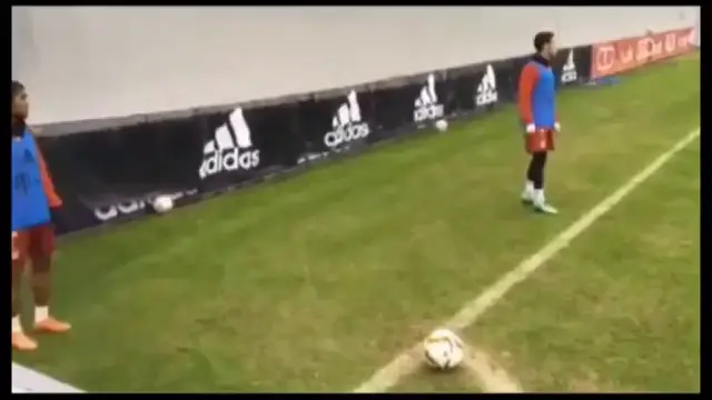 'Video thumbnail for Douglas Costa Fantastic Goal'