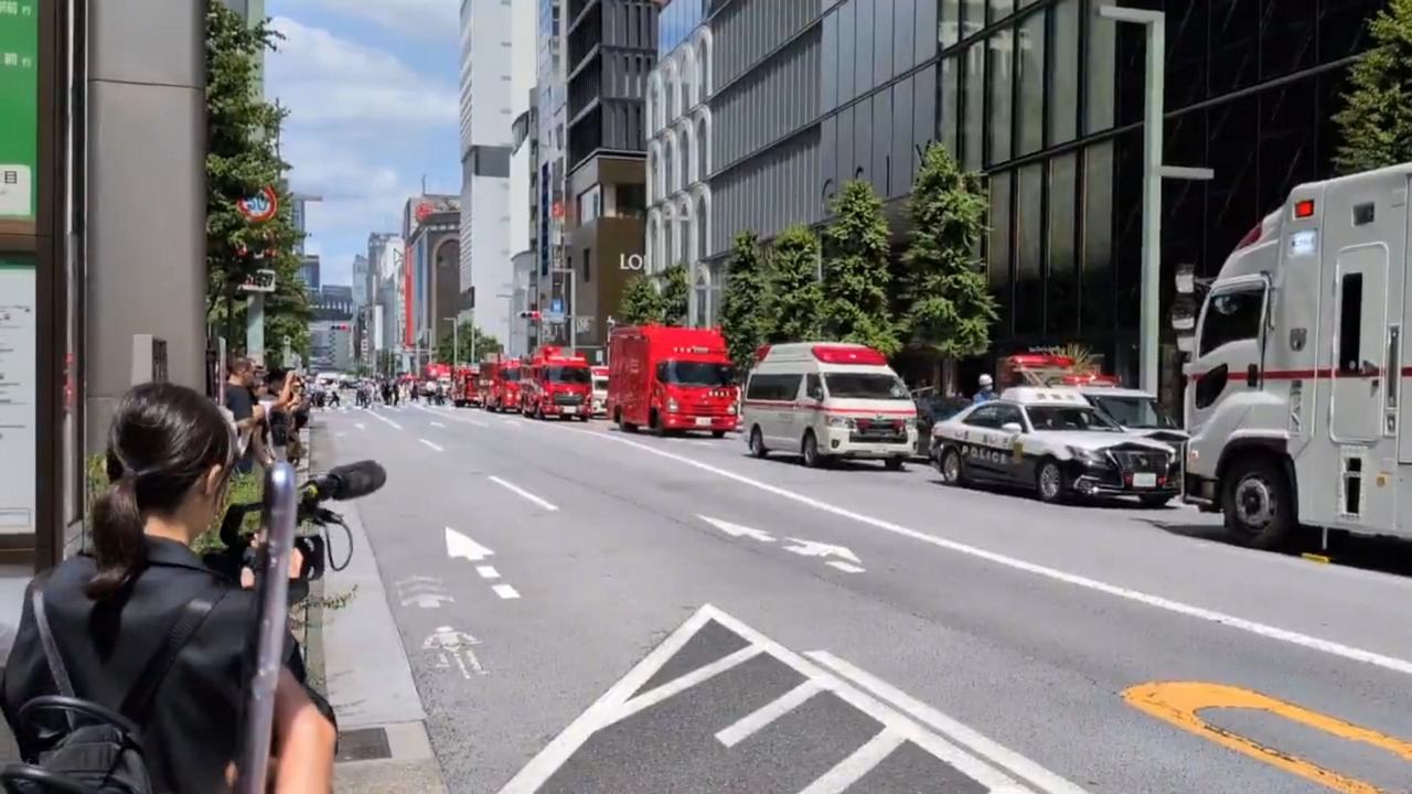 Video thumbnail for Emergency Chaos at Ginza SIX Over Mysterious Foul Odor