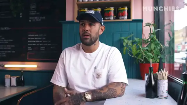 'Video thumbnail for Marmite Pizza in London - The Pizza Show: Extra Slice'