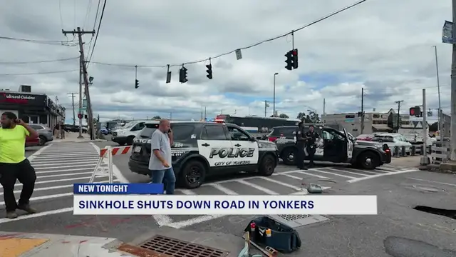 Video thumbnail for Water main break causes sinkhole, closes part of Central Park Avenue in Yonkers