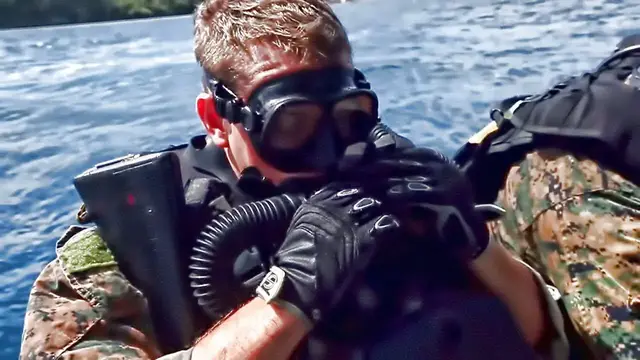 Video thumbnail for Force Recon Marines (FORECON) • Special Ops Capable (SOC)