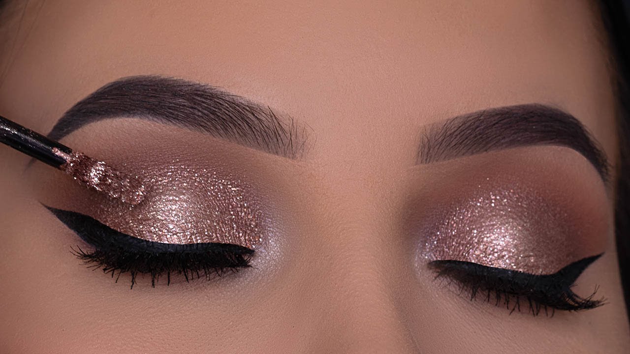 Video thumbnail for Classic Bronze Eye Makeup Tutorial | Perfect Holiday Eye Makeup