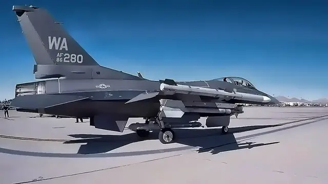 Video thumbnail for F-16 Flightline At Red Flag 18-1 + Aggressors