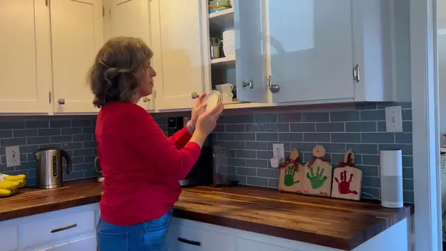 Video thumbnail for Grab 3 small plates - this living room idea is GENIUS!