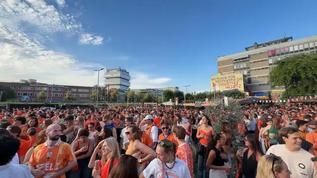Video thumbnail for Caribbean Netherlands: Dutch fans in Rotterdam celebrate Netherlands' win over Sweden in World Cup.