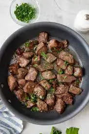 Video thumbnail for Garlic Butter Steak Bites