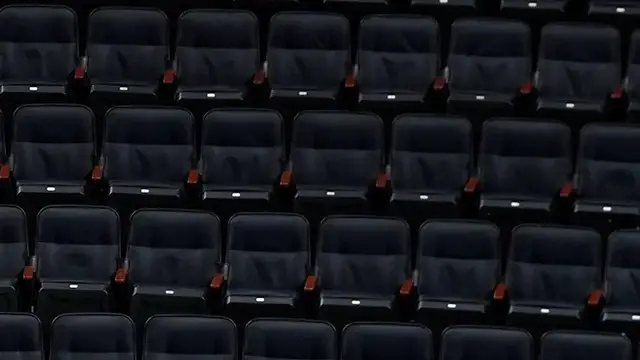 Video thumbnail for Connecticut man dies after fall during concert at Madison Square Garden
