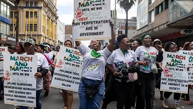 Video thumbnail for 'No backing down': S.African anti-migrant protesters vow to keep marching
