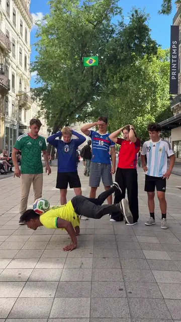 Video thumbnail for World Jersey Freestyle Football Challenge in the Street