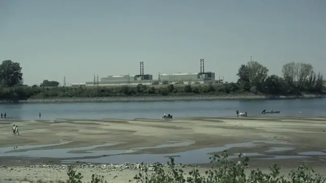 Video thumbnail for Hungary: Record-low Danube forces Hungary's nuclear plant shutdown amid public concerns.