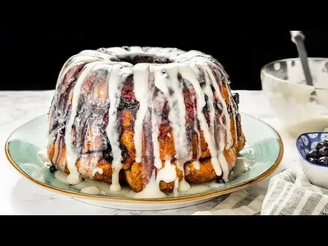 Video thumbnail for Blueberry Monkey Bread | Easier Eats