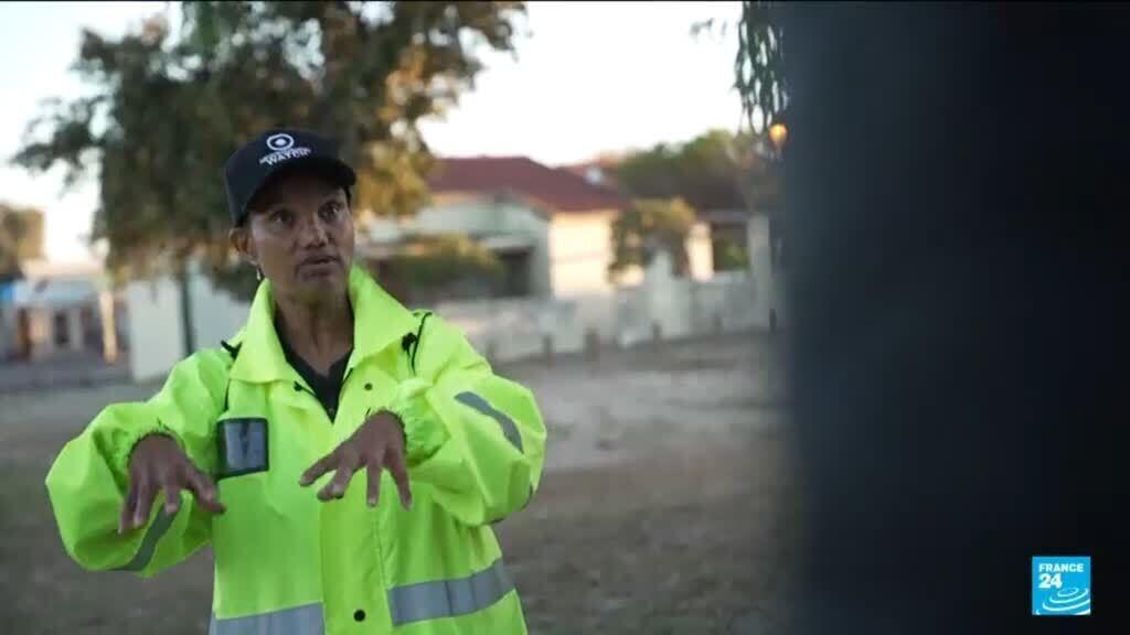 Video thumbnail for Cape Town mums patrol streets amid surge in violence