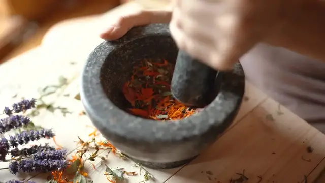 'Video thumbnail for Uda Seed, Negro Pepper or Grains of Selim (Xylopia aethiopica): Health Benefits, Nutrition'