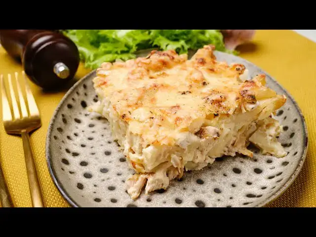 Video thumbnail for Cheesy Chicken Alfredo Bake | Easier Eats