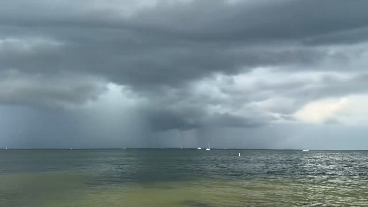 Video thumbnail for Epic Shelf Clouds Storm Tampa Bay!