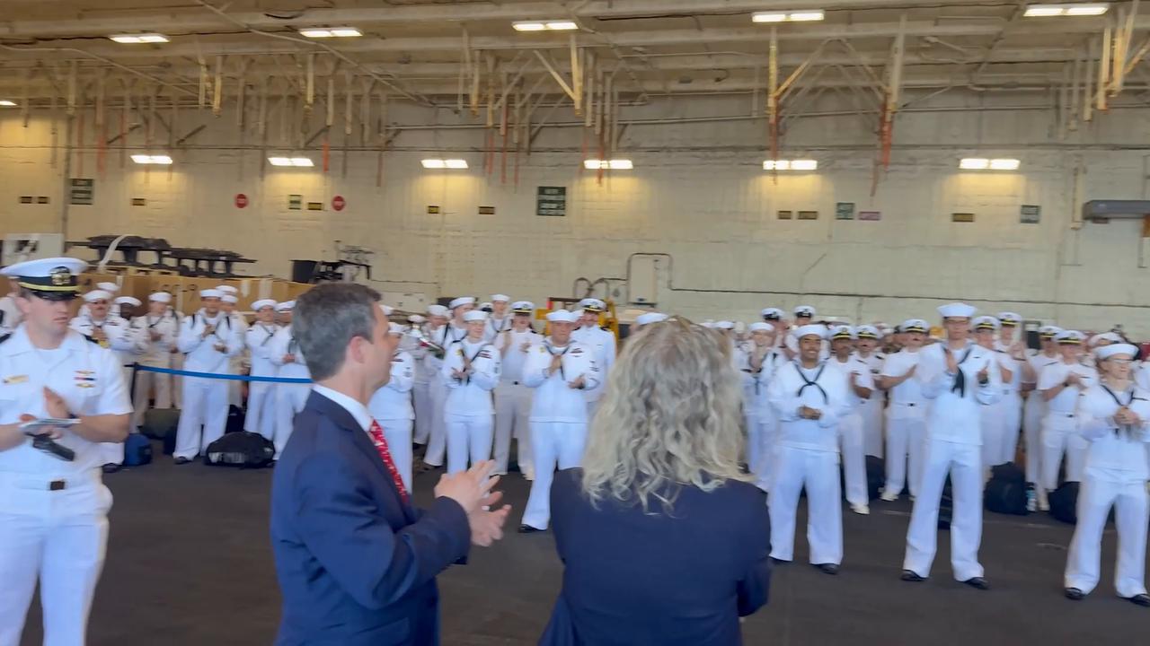 Video thumbnail for US: US aircraft carrier returns to naval base in Virginia after protracted 11 months of operations (2).