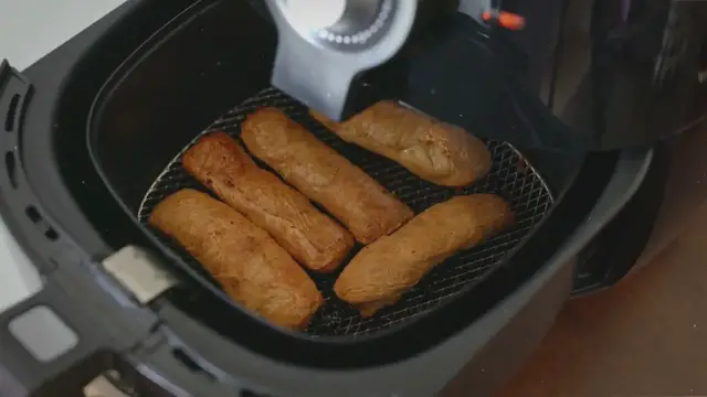 Video thumbnail for Crispy Convenience: The Ultimate Guide to Air Fryers for College Students