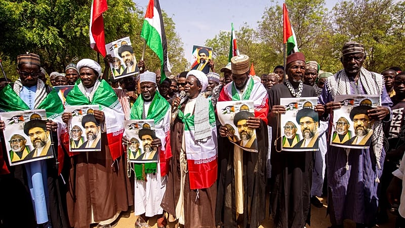 Video thumbnail for Scores of Pro-Iran Shias defy ban to rally in Nigeria's capital