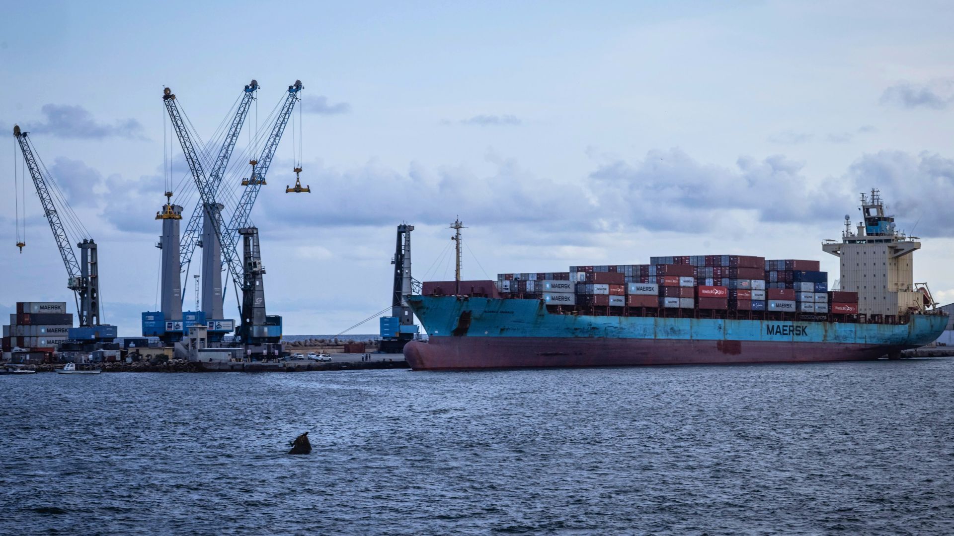 Video thumbnail for Maritime authorities warn of rising threat to ships off Somalia’s coast