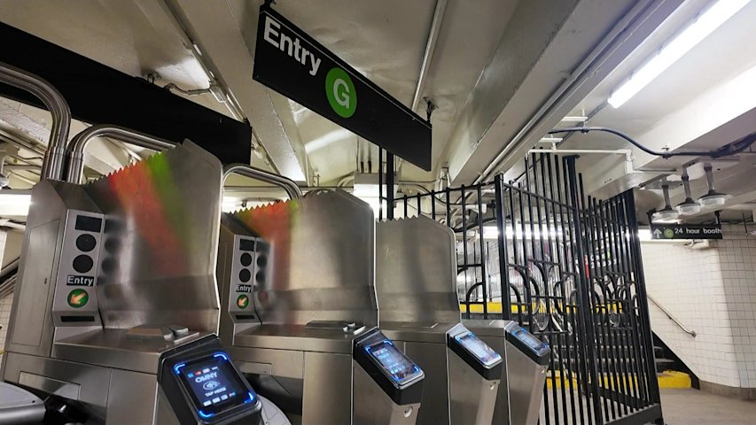 Video thumbnail for Greenpoint residents fight back against G Train shutdowns
