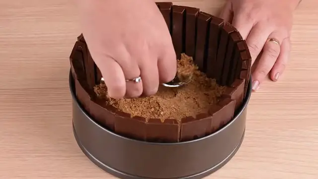 Video thumbnail for A genius trick with KitKat that everyone should know(720P HD)